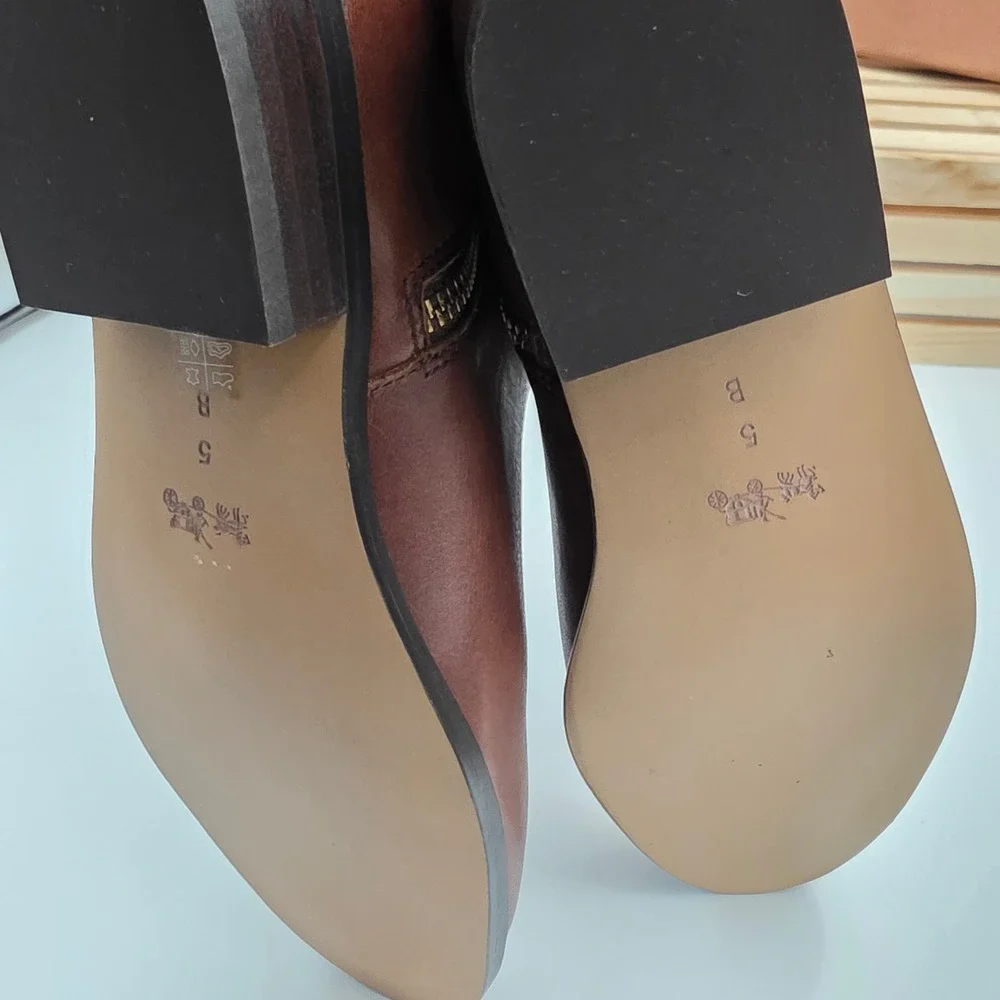 Coach Linette Cognac Leather Tall Riding Boots‎ 5B Turnlock Detail Q7180 Womens